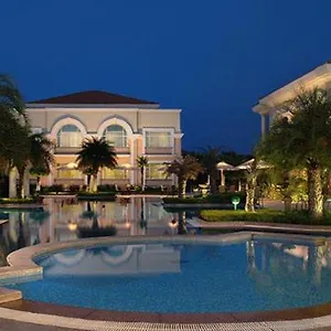 the-palms-town-and-country-club.top-gurgaonhotels.com/
